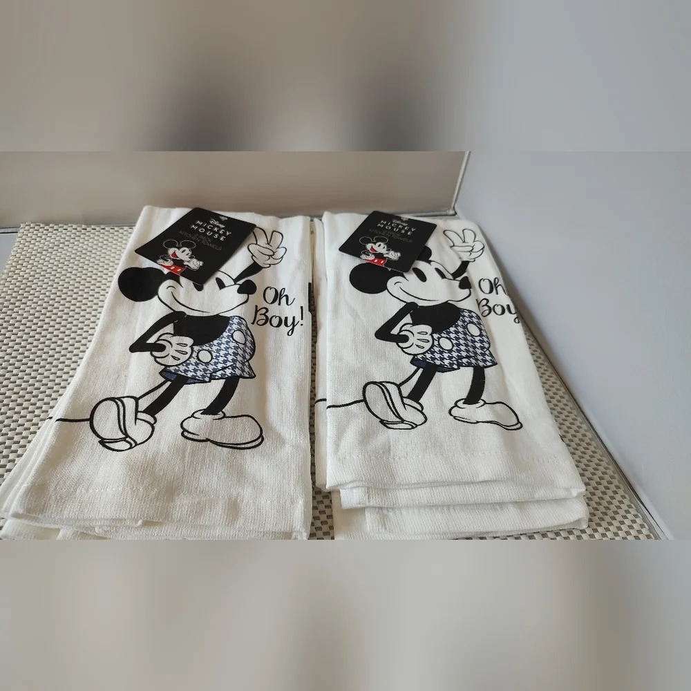 4 pack Mickey Mouse Kitchen Towels "Oh Boy!"